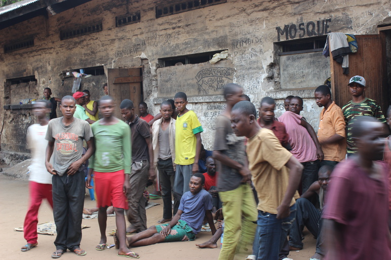 Prisoners at Kenge prison, Democratic Republic of Congo ©Shutterstock