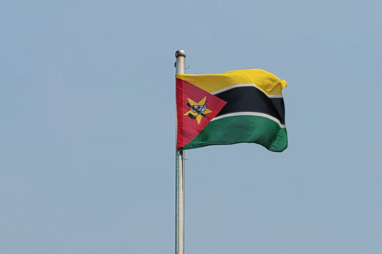 Mozambique flag Mister Paps Unsplash