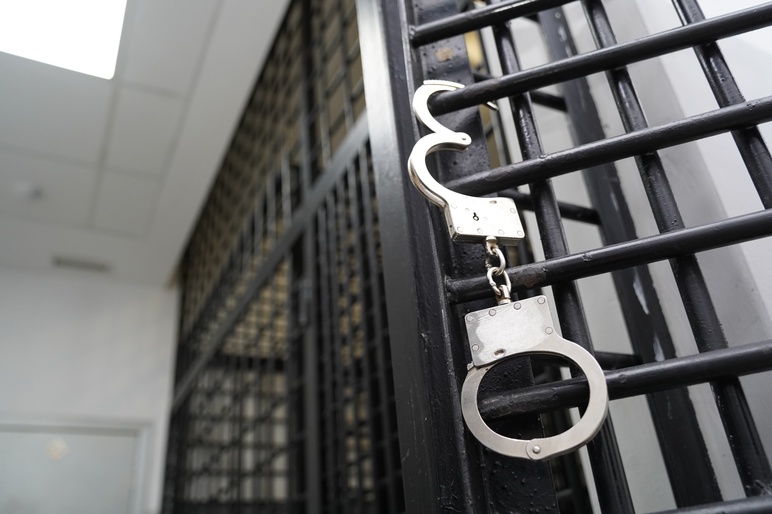 Shutterstock 2096508544